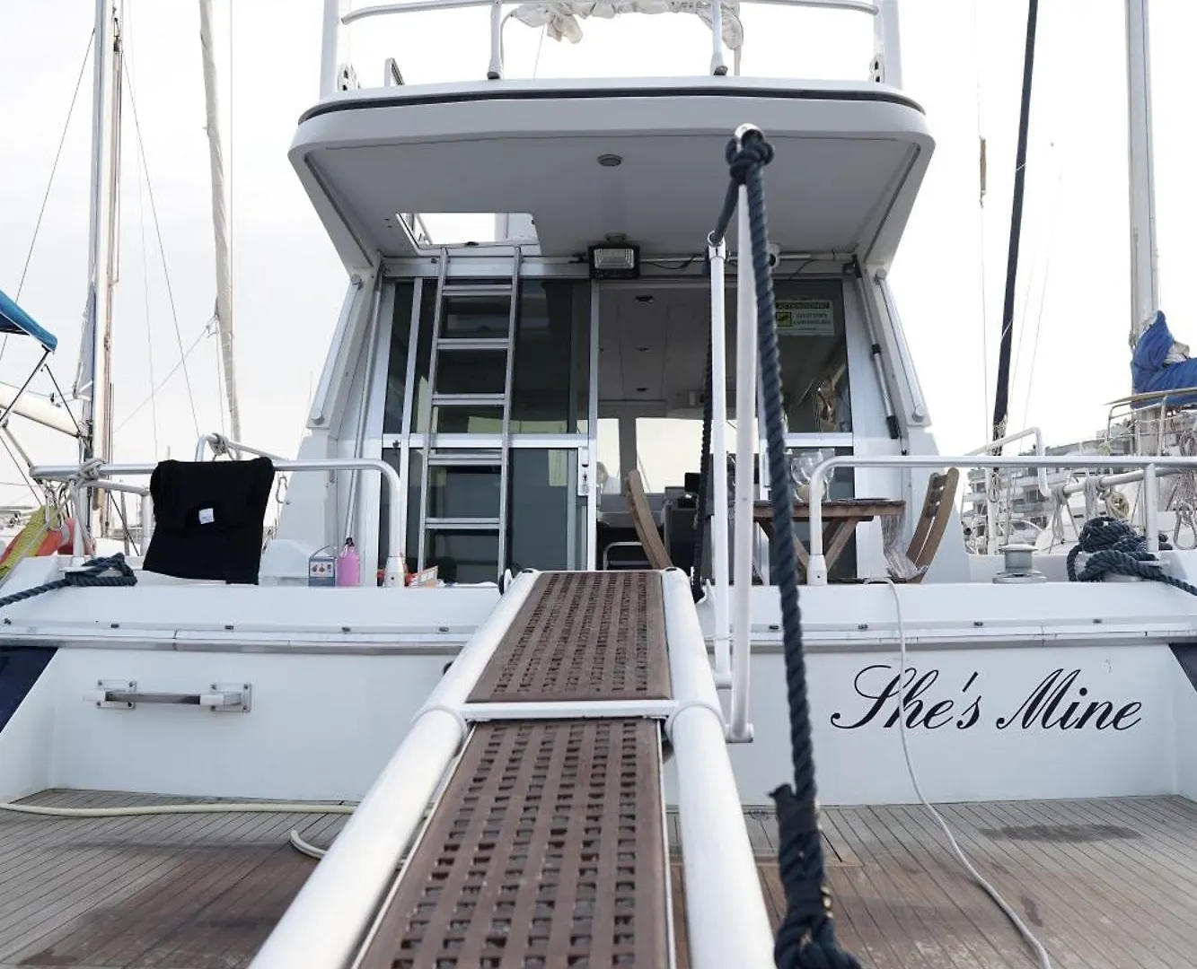 Hotel She'S Mine Yacht Katánie